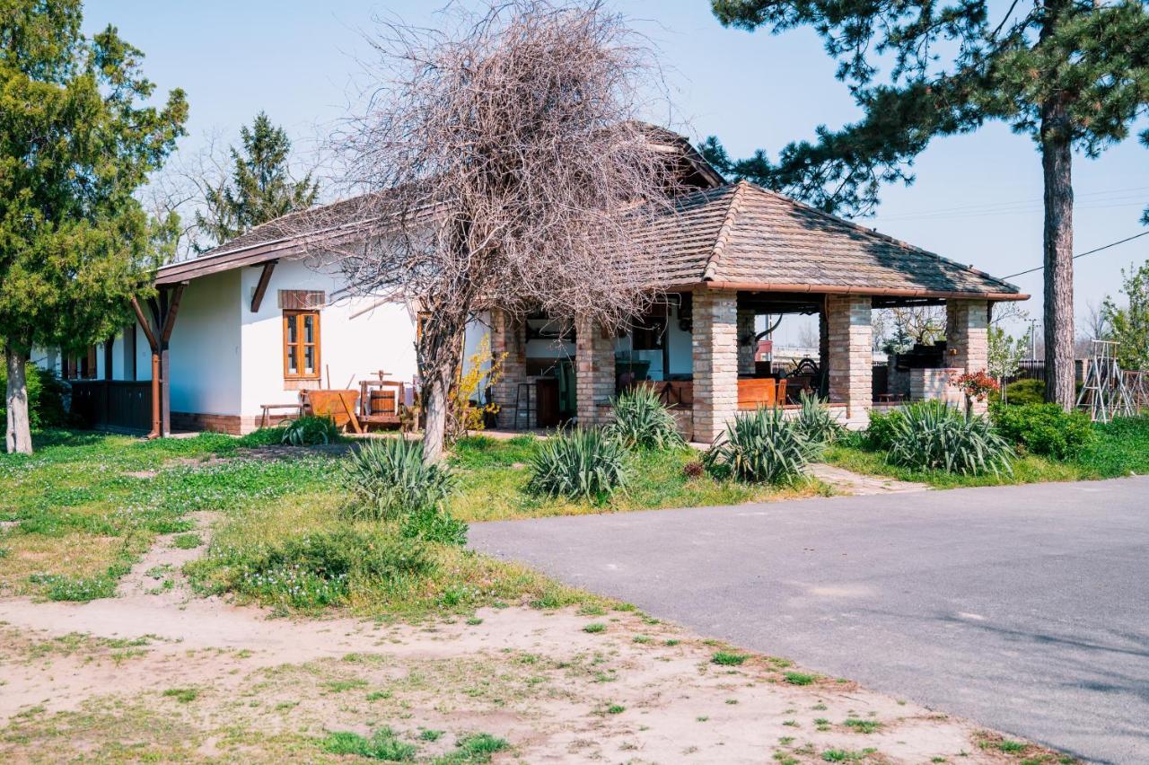 Sun City Vizisport Paradicsom Hódmezővásárhely Exterior foto